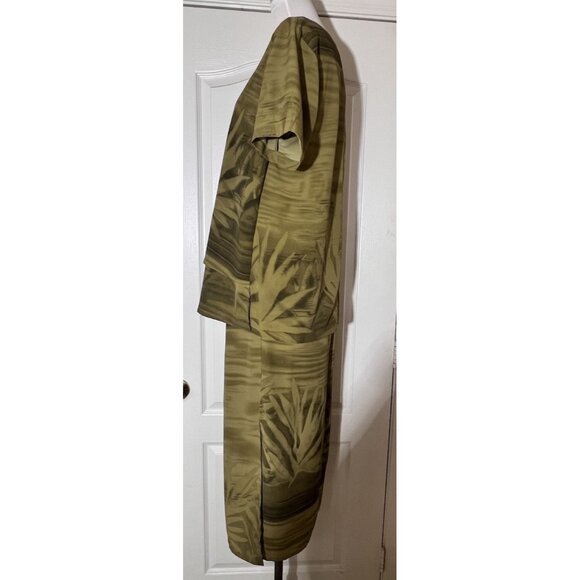 2 Piece Outfit  Short Sleeve Blouse & Long Skirt Women’s Sz Medium Palm Print - Picture 3 of 16